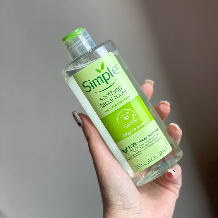 تونر سیمپل مدل kind to skin مناسب انواع پوست حجم 200 میل